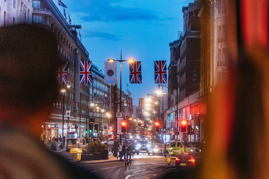 London: London by Night Sightseeing Open-Top Bus Tour - Whitehall, Trafalgar Square, and Piccadilly Circus