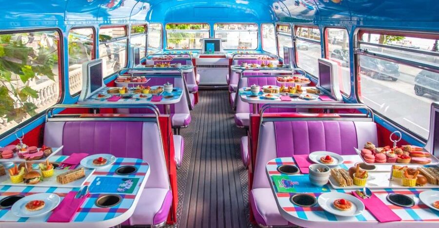 London: Peppa Pig Bus Tour with Entertainment - Starting beside Temple Station