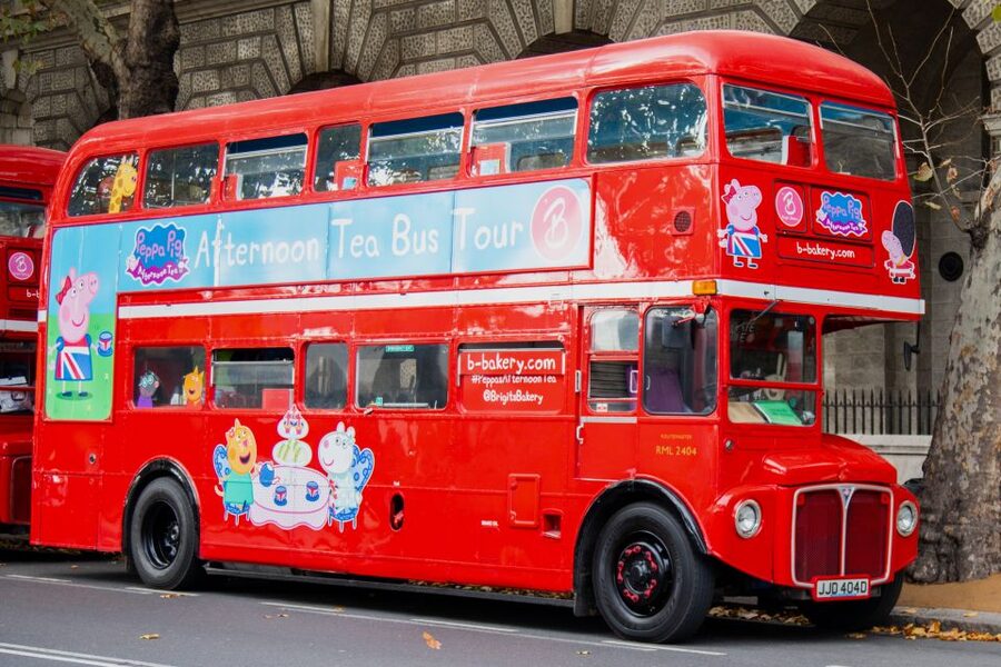 London: Peppa Pig Bus Tour with Entertainment - What you actually eat at afternoon tea