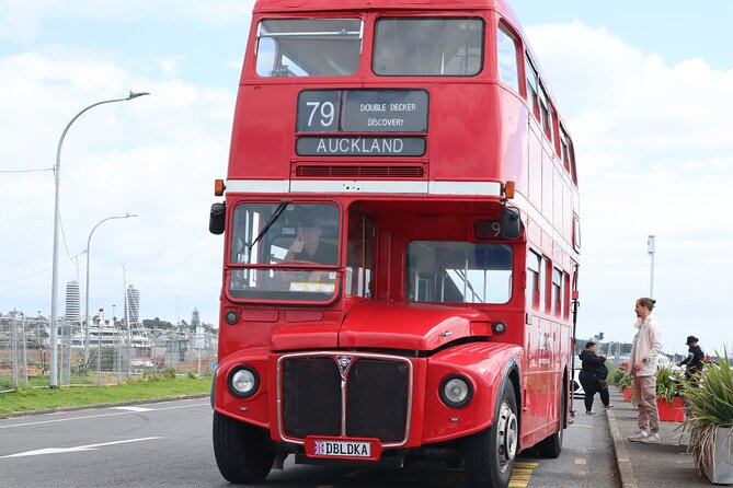 London Routemaster Double Decker Auckland Discovery - Live guides make the difference