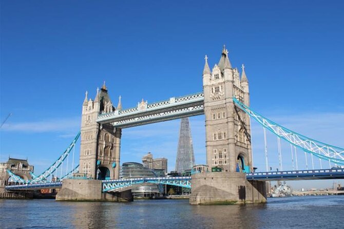 London’s Family-friendly Routemaster Bus Tour with Live Guide - Open top views versus the lower deck
