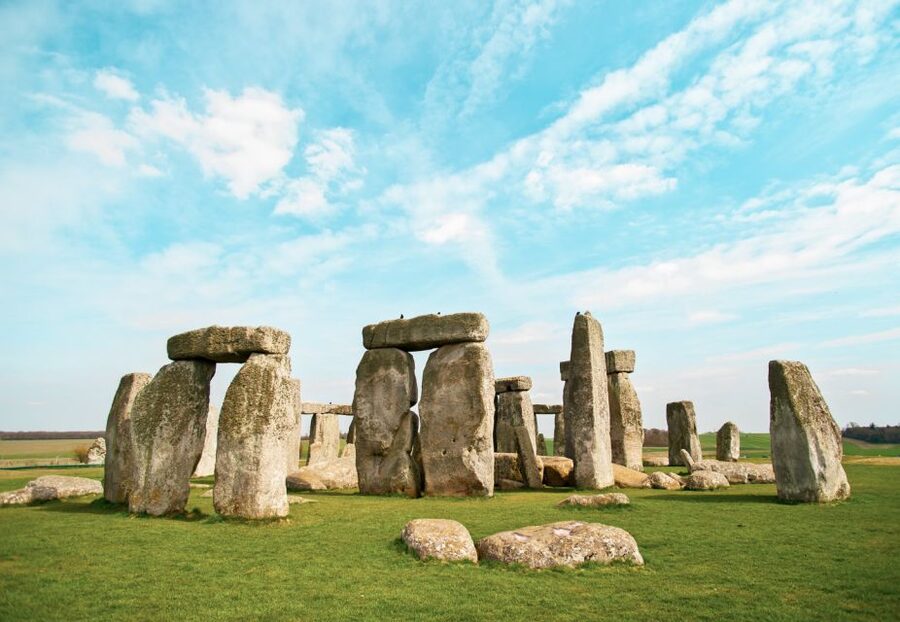London: Stonehenge, Windsor, and Bath Day Trip by Bus - Timing, meeting points, and the return to London