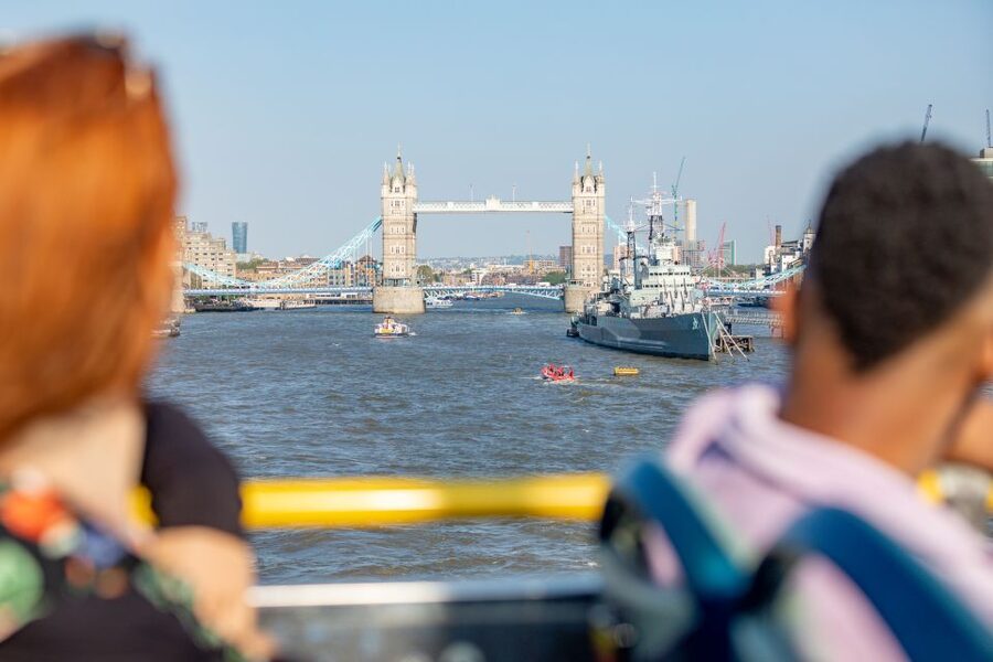 London: Tootbus Hop-on Hop-off (Optional River Cruise) - The Thames cruise from Westminster to Tower Pier