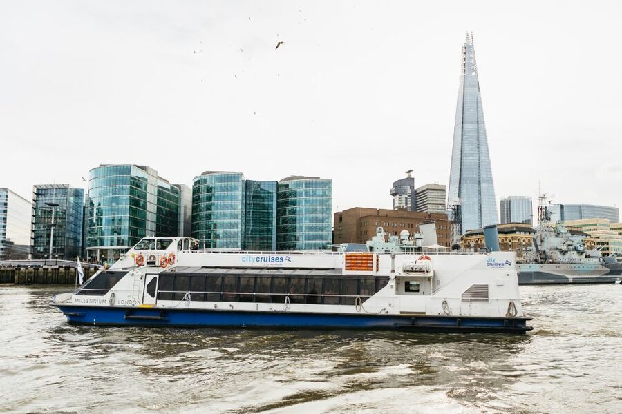 London: Tootbus Must-See Hop-On Hop-Off Bus Tour with Cruise - Four walking tours add short breaks on foot