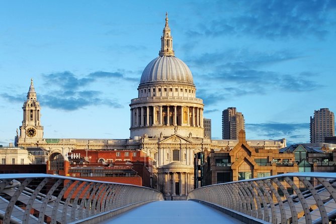 London Vintage Bus Tour Including River Thames Cruise with Optional Lunch - A 30-minute Thames cruise changes the view