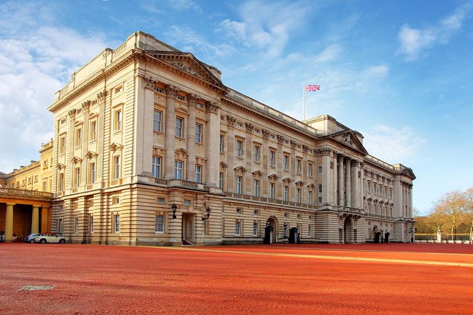 London Vintage Bus Tour Including River Thames Cruise with Optional Lunch - Fish and chips make the optional upgrade useful