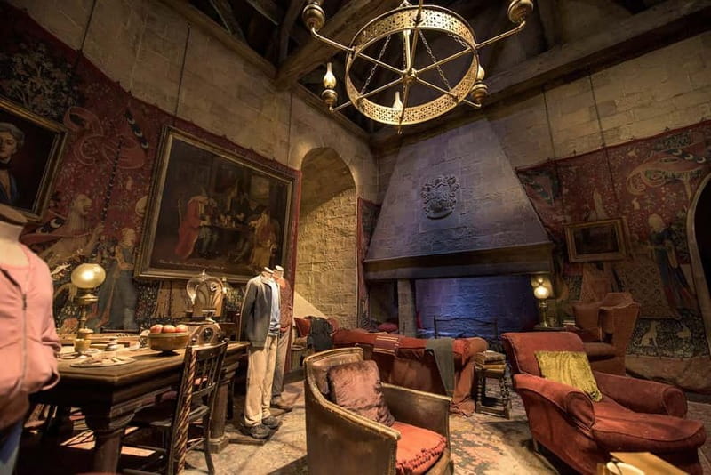 London: Warner Bros. Studio Harry Potter Tour & Branded Bus - Diagon Alley, Ollivanders, and Gringotts
