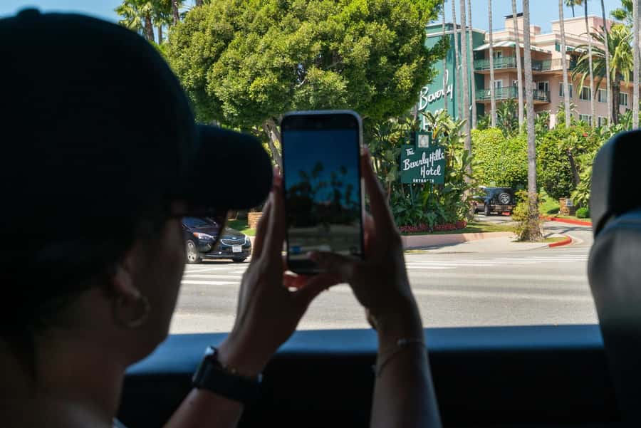 Los Angeles: Celebrity Homes and Hollywood Open-Air Bus Tour - Starting in Hollywood: the compact two-hour route