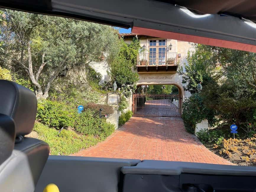 Los Angeles: Celebrity Homes and Movie Scenes Bus Tour - Key points at a glance