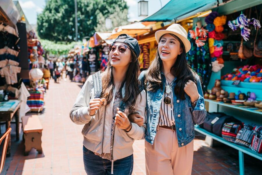 Los Angeles: Hop-On Hop-Off Bus Tour with Audio Guide - Key points at a glance