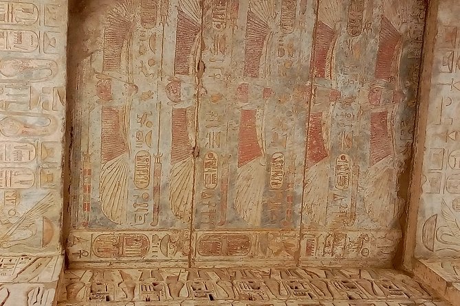 Luxor by Bus - The guides are a major part of the experience