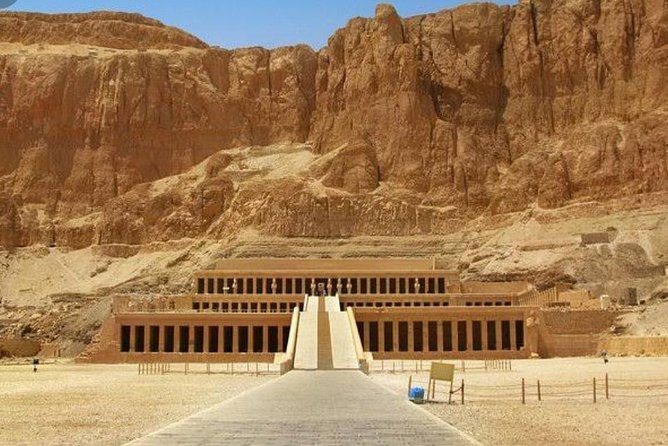 Luxor Full Day Sightseeing Tour by Bus from Hurghada - Guides, Drivers, and Communication