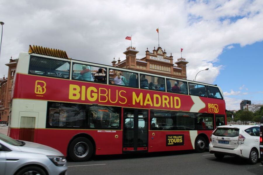 Madrid: Panoramic Open-Top Bus Day or Night Tour with Guide - Why this bus ride works so well on a first evening