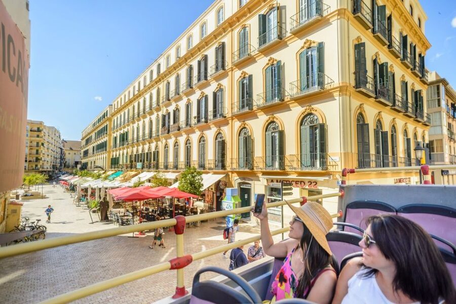 Malaga: City Sightseeing Hop-On Hop-Off Bus Tour - Port, Paseo del Parque, and Centre Pompidou