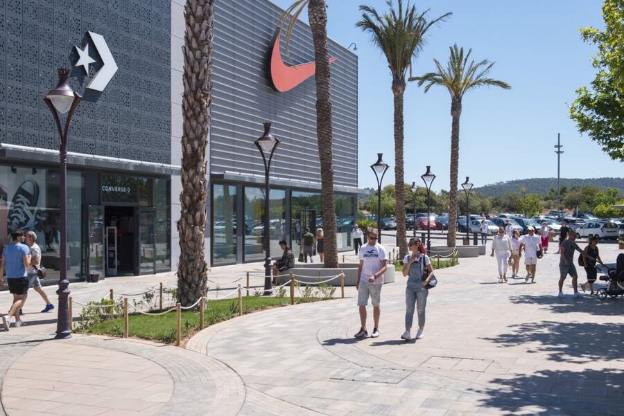 Mallorca: Fashion Outlet Shopping Excursion by Bus - Who should book this excursion?