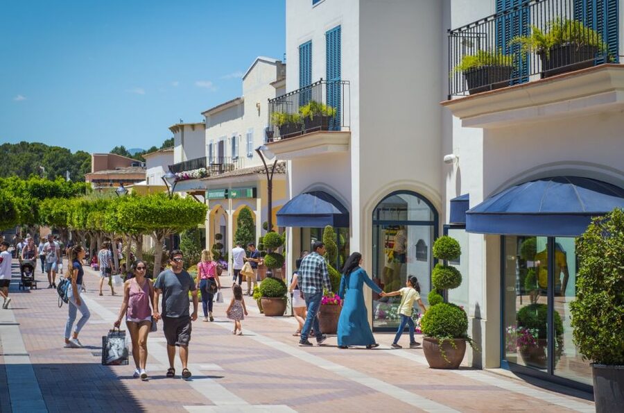 Mallorca: Fashion Outlet Shopping Excursion by Bus - The coach ride keeps the day simple