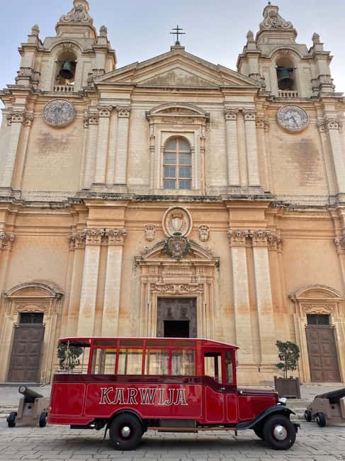 Malta: Private Chauffeur-Driven Vintage Bus - Marsaxlokk, temples, and southern Malta