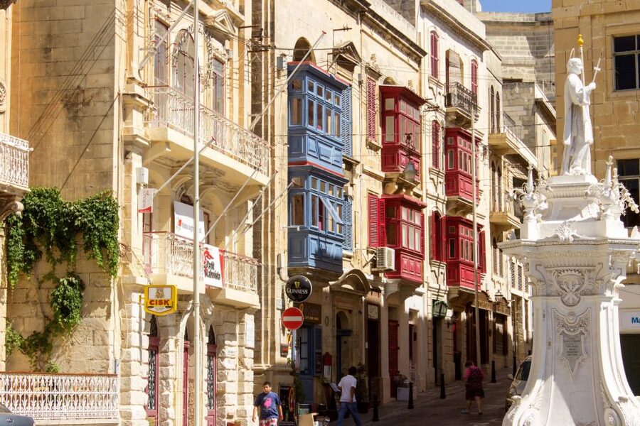 Malta: Vintage Bus Ride through the Three Cities - Vittoriosa and Malta’s maritime past