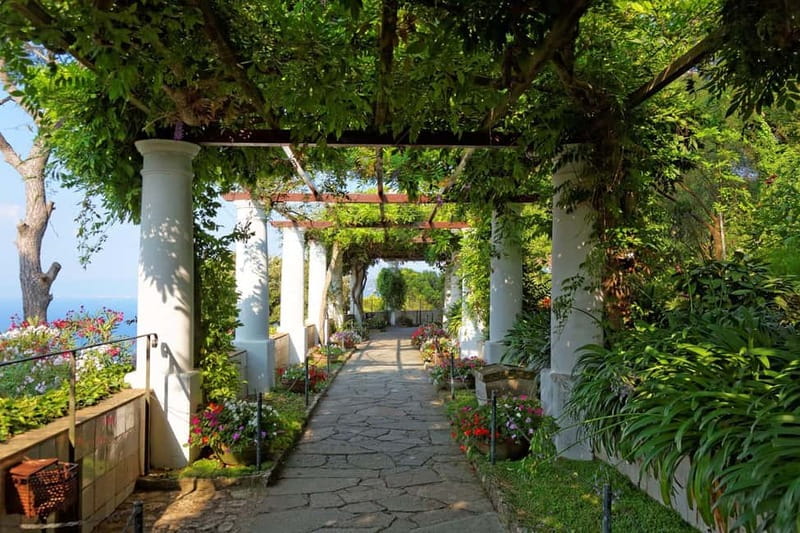 Marina Grande: Guided Capri Island Hop-On Hop-Off Bus Tour - Timing, queues, and the one-day limit
