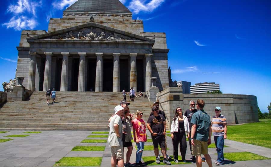 Melbourne: City Highlights Group Tour by Bus - Hosier Lane brings the city’s creative side into view