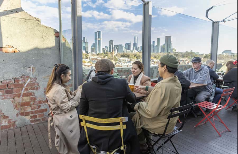 Melbourne: City Highlights, Suburbs & Laneways Bus Tour - Key points at a glance