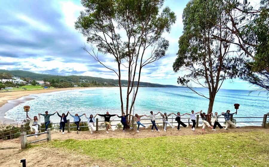 Melbourne Great Ocean Road Benz SmallGroup&LuxCoach BigGroup - The coach is comfortable, but do not expect luxury
