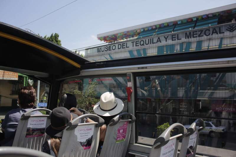 Mexico City: Hop-On Hop-Off Bus City Tour - Finding the meeting point and starting smoothly
