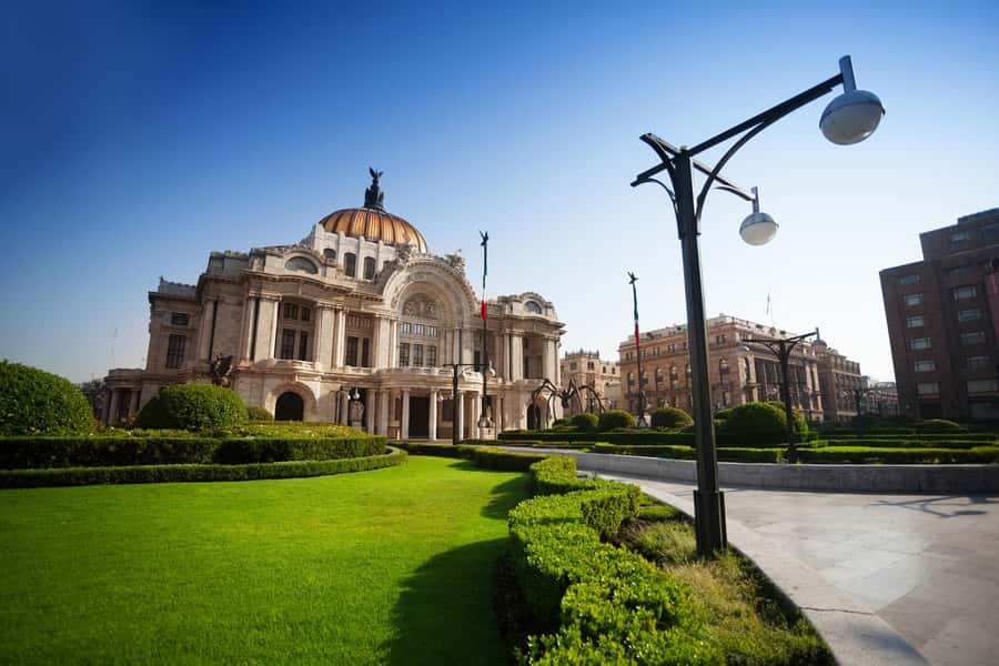 Mexico City: Night Bus Tour - National Museum of Art and Garibaldi