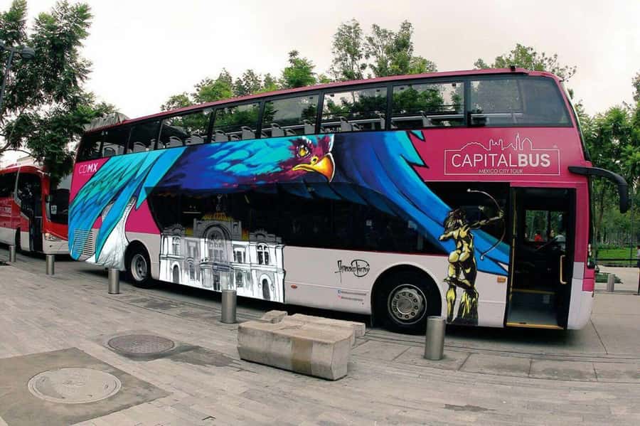 Mexico City: Night Bus Tour - The Angel of Independence after dark