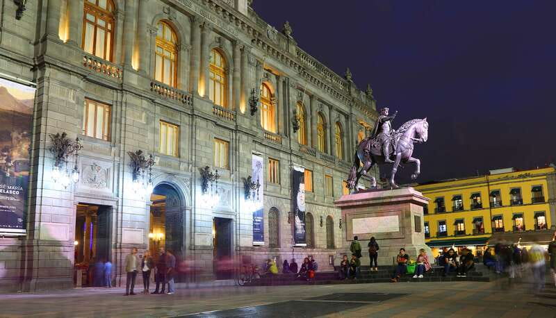 Mexico City: Night City Tour in a Double Decker Bus - Finishing Near Hemiciclo a Juárez
