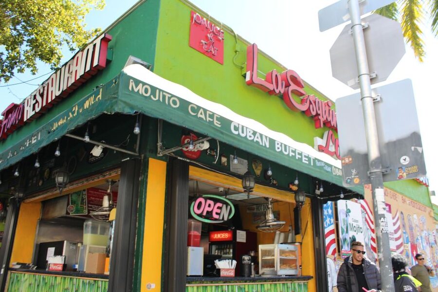 Miami : Bus, Boat & Walking Tour the Ultimate City Discovery - Little Havana brings food, coffee, and Cuban traditions