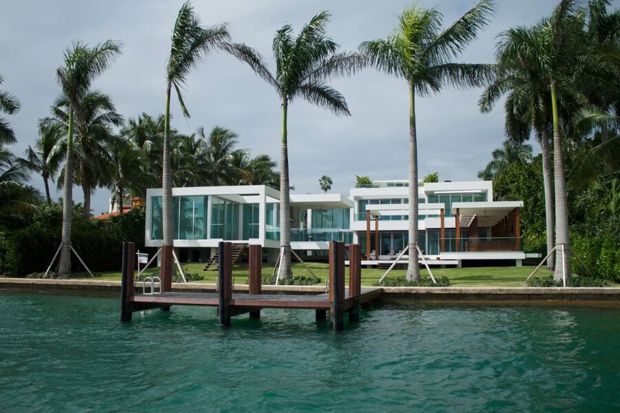 Miami: City Bus Tour with Downtown or Miami Beach Pickup - Brickell Avenue and Miami’s modern face