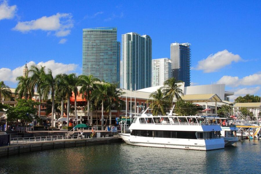Miami: Double-Decker Bus Tour with Optional Boat Cruise - What the live commentary adds, and where it may fall short