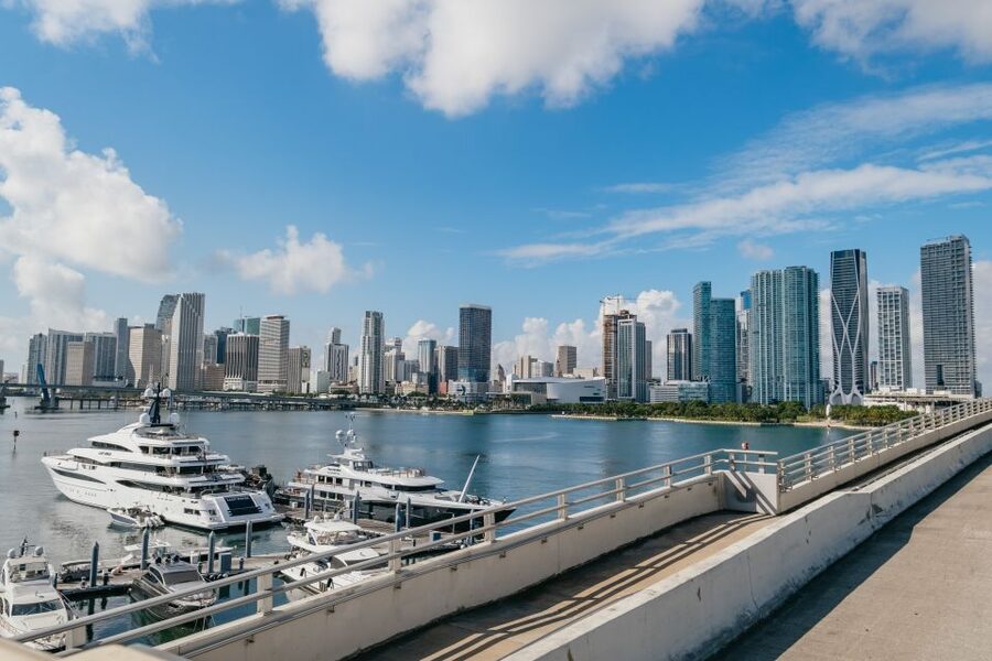 Miami: Half-Day Open-Top Bus Tour Plus Biscayne Bay Cruise - Who will get the most from this tour
