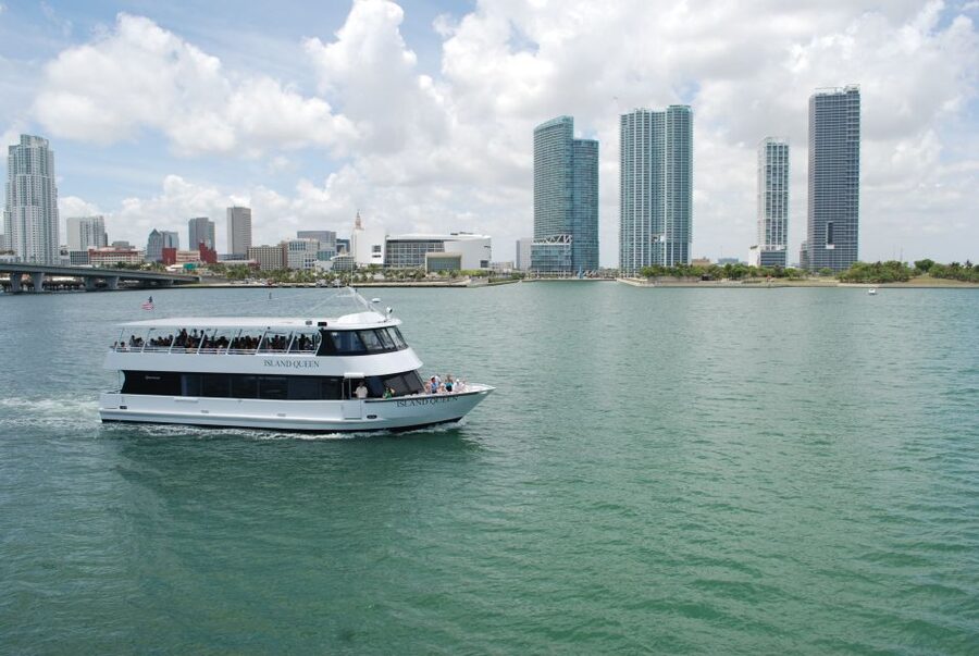 Miami: Hop-on Hop-off Open-top Bus Tour and Optional Cruise - Miami after dark on the 8 PM night tour
