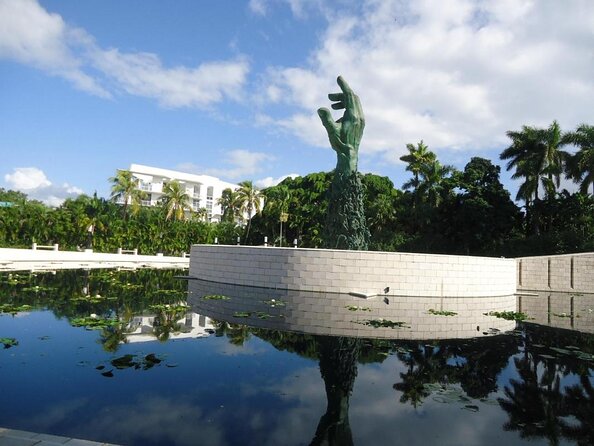Miami: Open-top Bus Sightseeing Night Tour with Live Guide - Key points at a glance