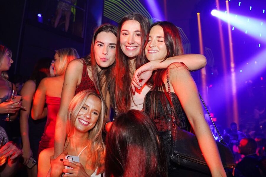 Miami: Party Bus, Club Entry, and Open Bar Night Experience - What the feedback tells me about the experience