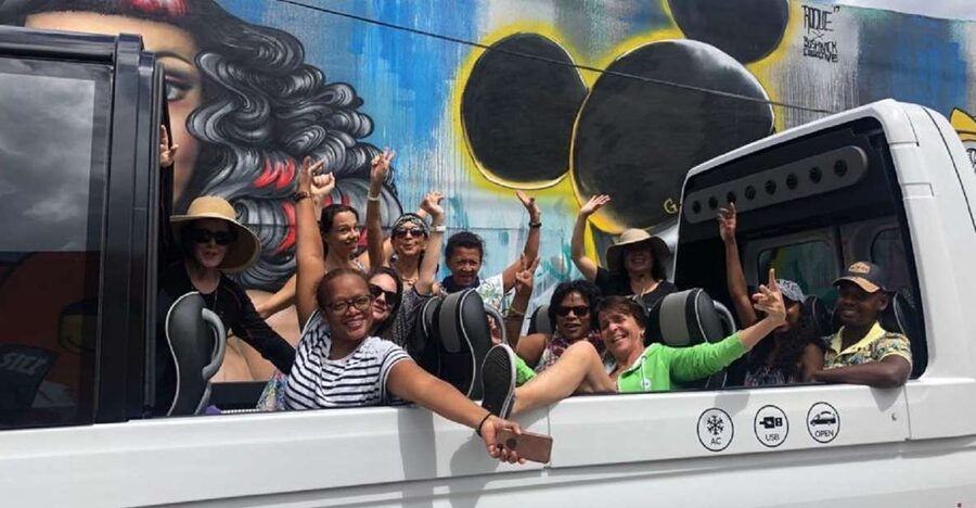 Miami Sightseeing Tour in a Convertible Bus (French) - Why this three-hour route works in Miami