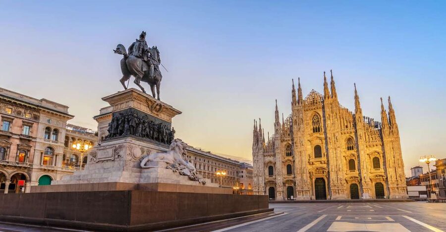 Milan: Duomo & Rooftop Tour with Optional Hop-On Hop-Off Bus - Why the Duomo rooftop deserves your time