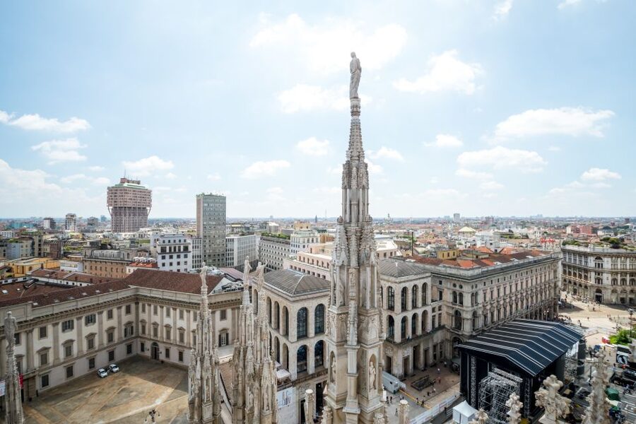 Milan: Duomo & Rooftop Tour with Optional Hop-On Hop-Off Bus - The crypt and the tomb beneath the altar