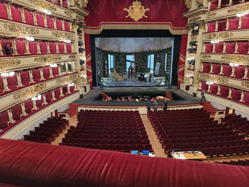 Milan: Skip-the-Line La Scala Museum Tour + Hop On Hop Off - Adding the two-day hop-on hop-off bus ticket