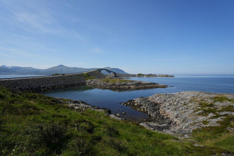 Molde: Atlantic Ocean Road & Varden Audio Guide Bus Tour - Key points to know before booking