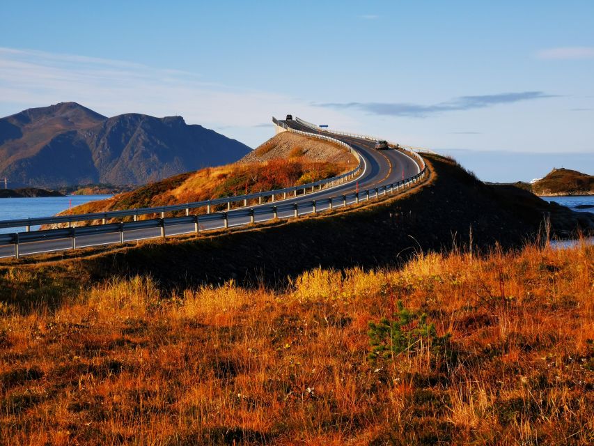 Molde: Atlantic Ocean Road & Varden Audio Guide Bus Tour - Molde, the Town of Roses, sets the scene