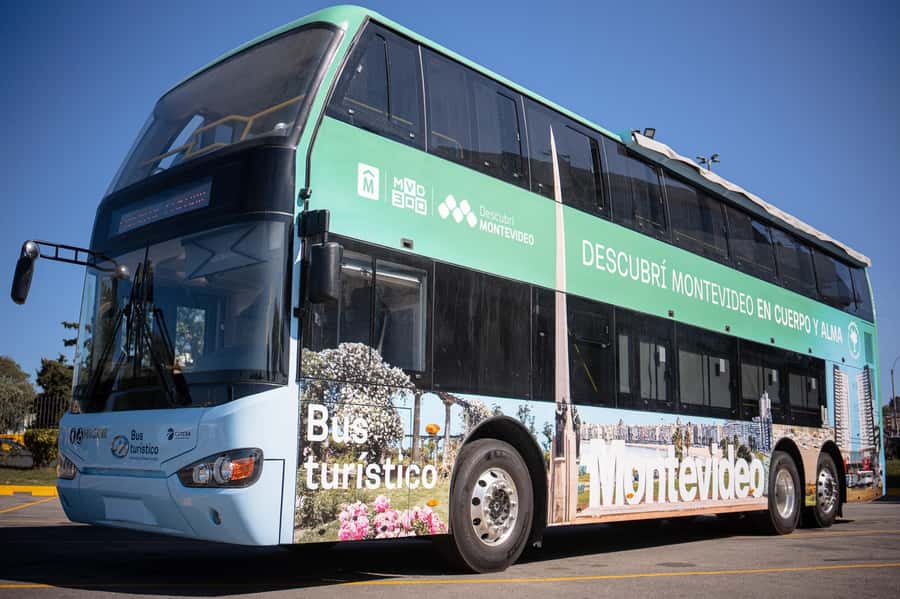 Montevideo: Sightseeing Hop-On Hop-Off Bus Tour - Why this bus makes sense in spread-out Montevideo