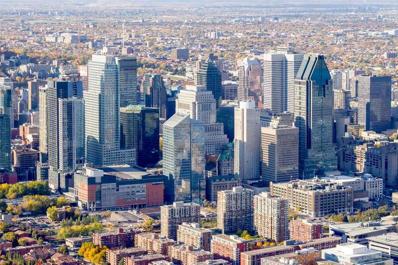 Montreal: Guided Bus Tour - City Hall and the Grand Quay