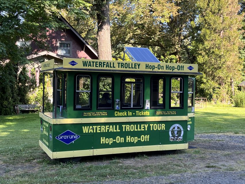 Multnomah Falls: Waterfall Corridor Hop-On Hop-Off Trolley - Ainsworth completes the route