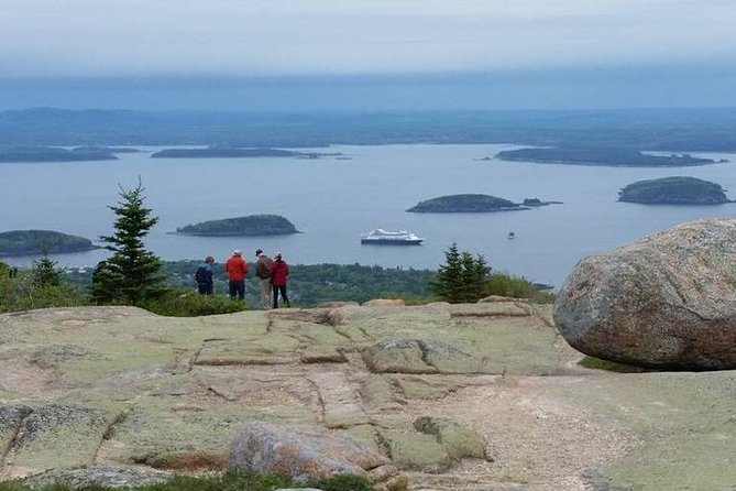 Narrated Bus Tour of Bar Harbor and Acadia National Park - Thunder Hole and Ocean Drive