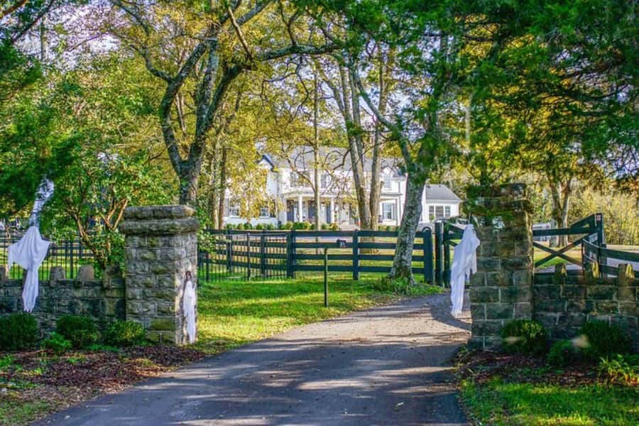Nashville: Homes of the Stars Narrated Bus Tour - Key points to know before you book