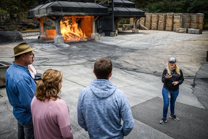 Nashville to Jack Daniel's Distillery Bus Tour + Whiskey Tastings - Lynchburg square and the 9:00am advantage