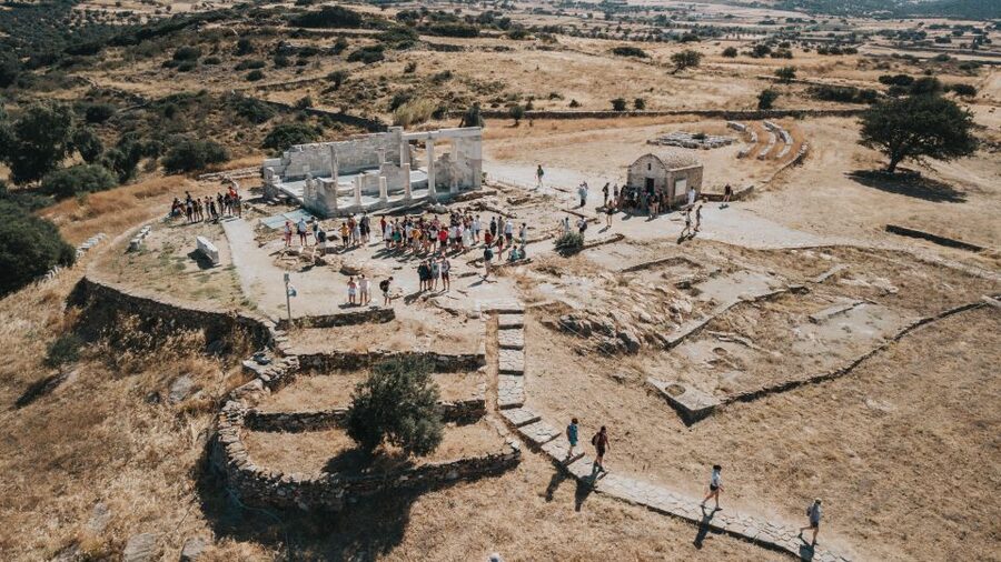 Naxos: Highlights Bus Tour with Free Time for Lunch and Swim - Key points to know before booking